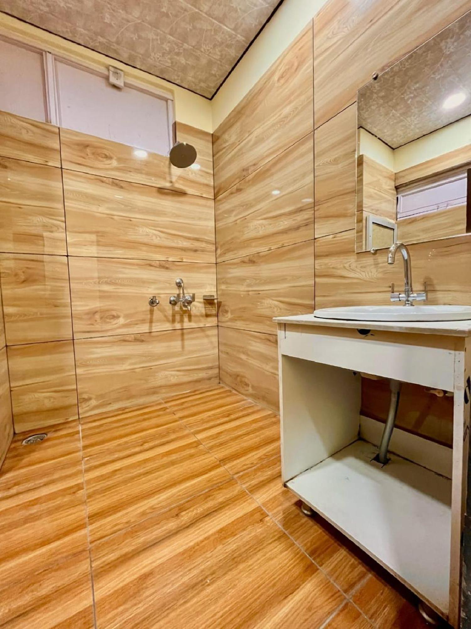 Sparkle Star Resort Khajjiar Екстериор снимка