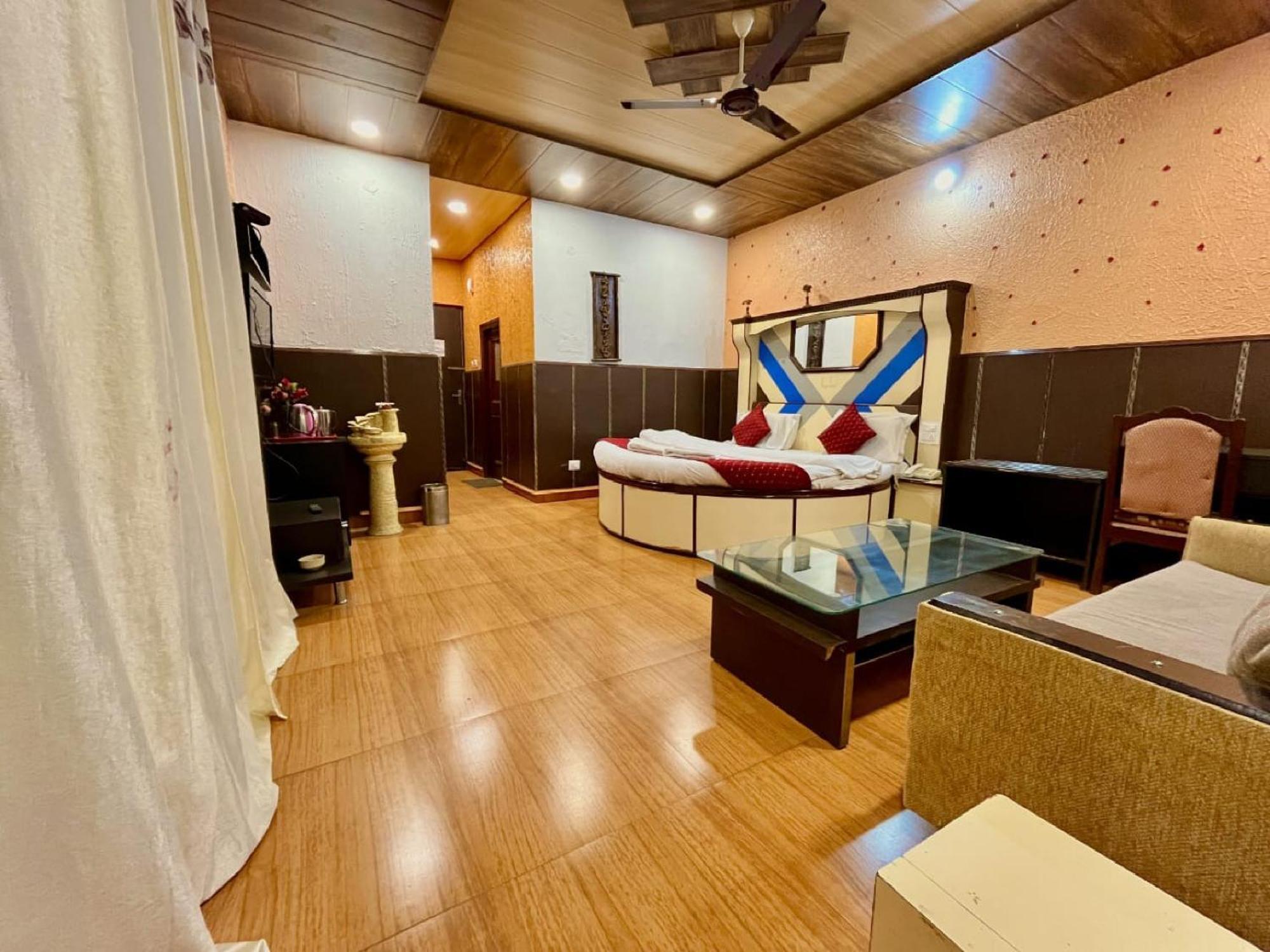 Sparkle Star Resort Khajjiar Екстериор снимка